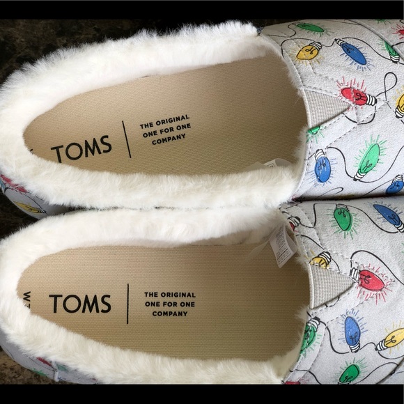 TOMS Glow In The Dark Lights Print with Faux fur - Picture 7 of 11